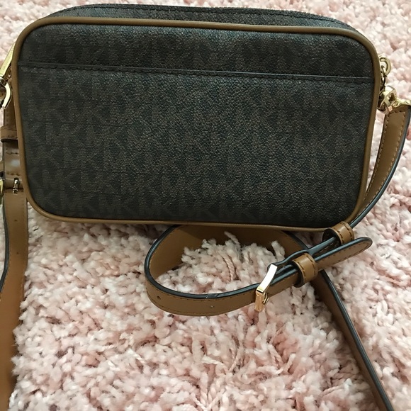 MICHAEL KORS CROSSBODY BAG - Picture 5 of 8